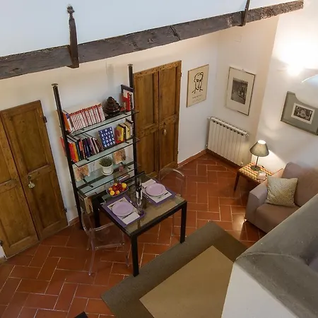 - Santo Spirito Charme Apartment *