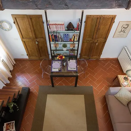 - Santo Spirito Charme Apartment Florence